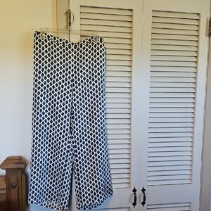 J. Jill Navy and White Leaf Print Pants